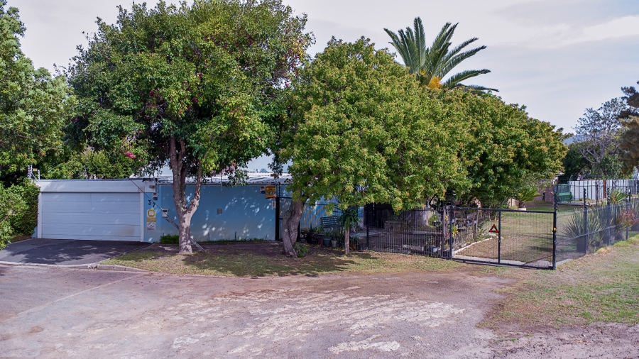 4 Bedroom Property for Sale in Plumstead Western Cape